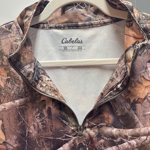 Cabela's Camouflage jacket pullover with quarter zip and full length sleeves - Picture 6 of 8